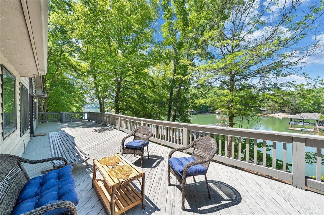 House in Wirtz, Virginia, United States 4 - 17998503