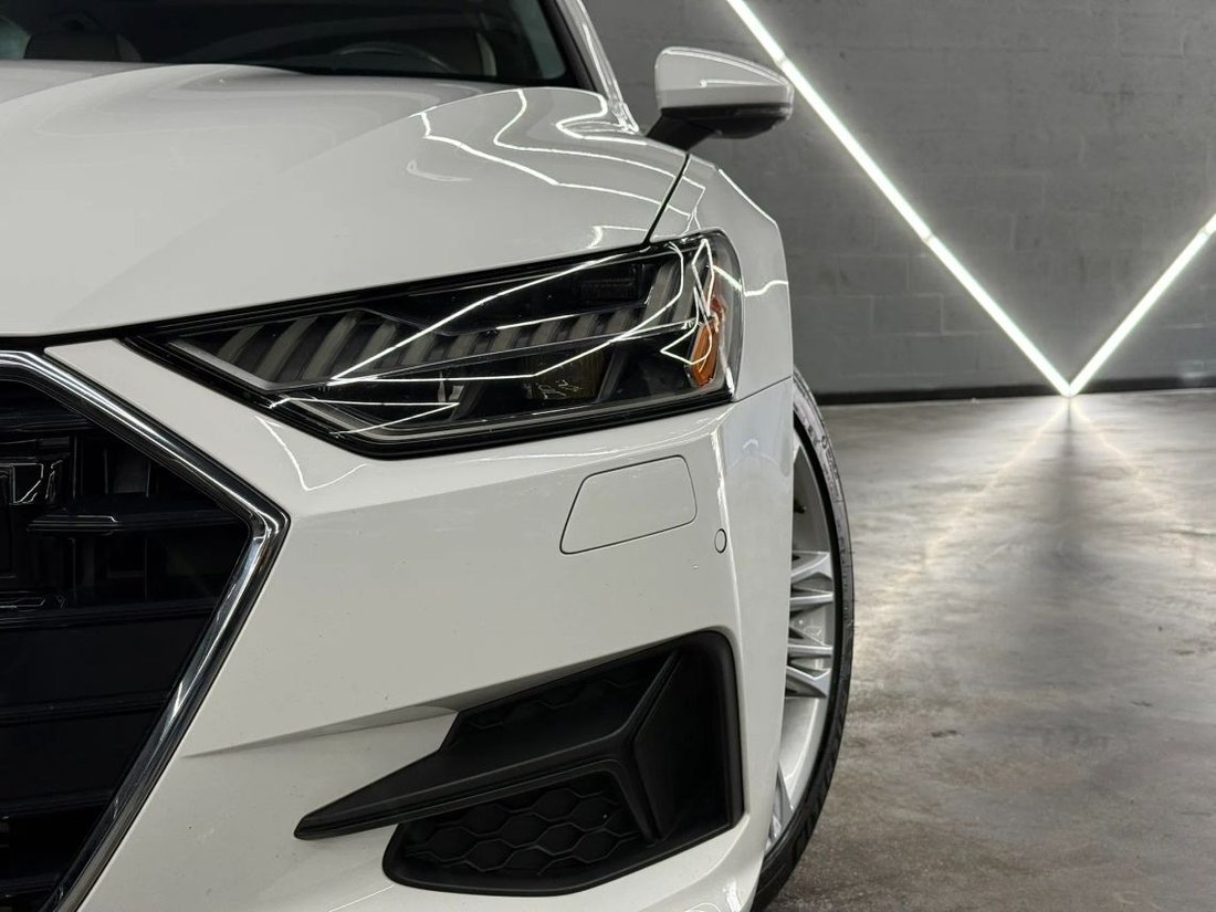 Sedan in Pompano Beach, FL, United States 4 - 17995455