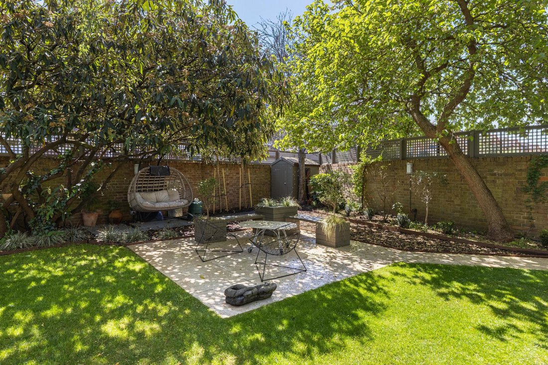 House in Chiswick, Hounslow, England 4 - 17991238