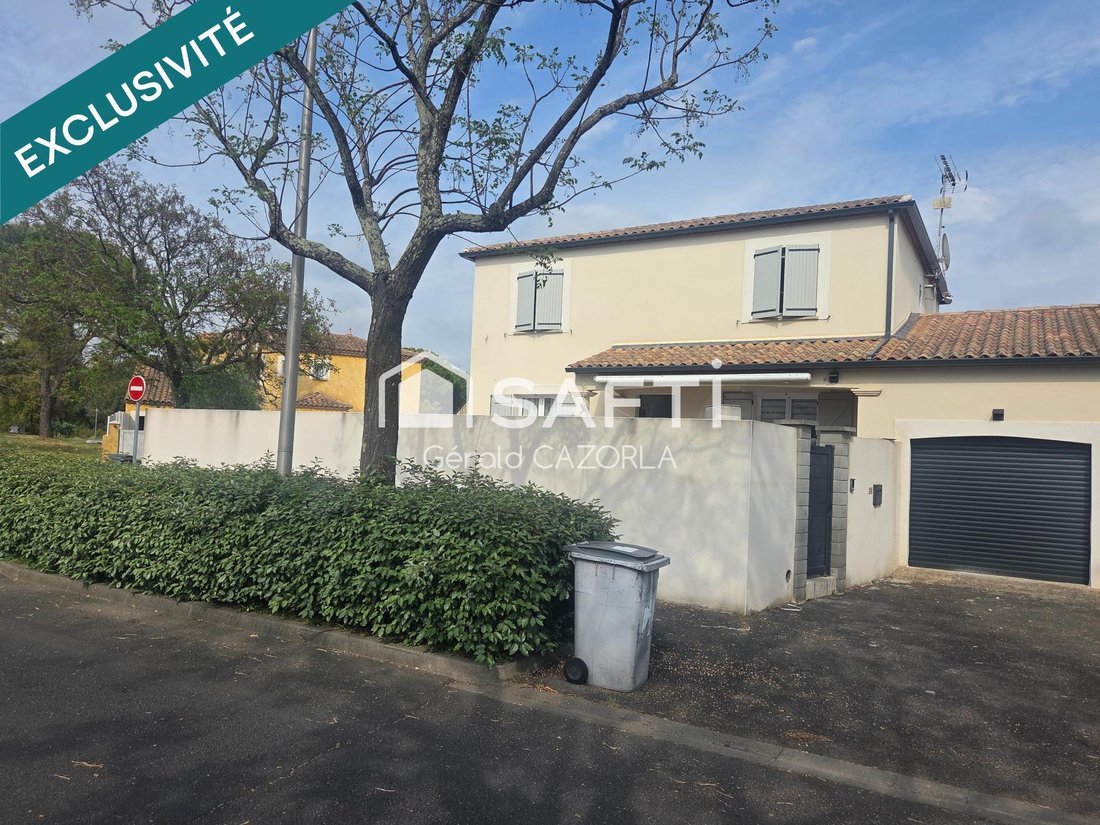 House in Centre Ville, Castries, France 2 - 17992675