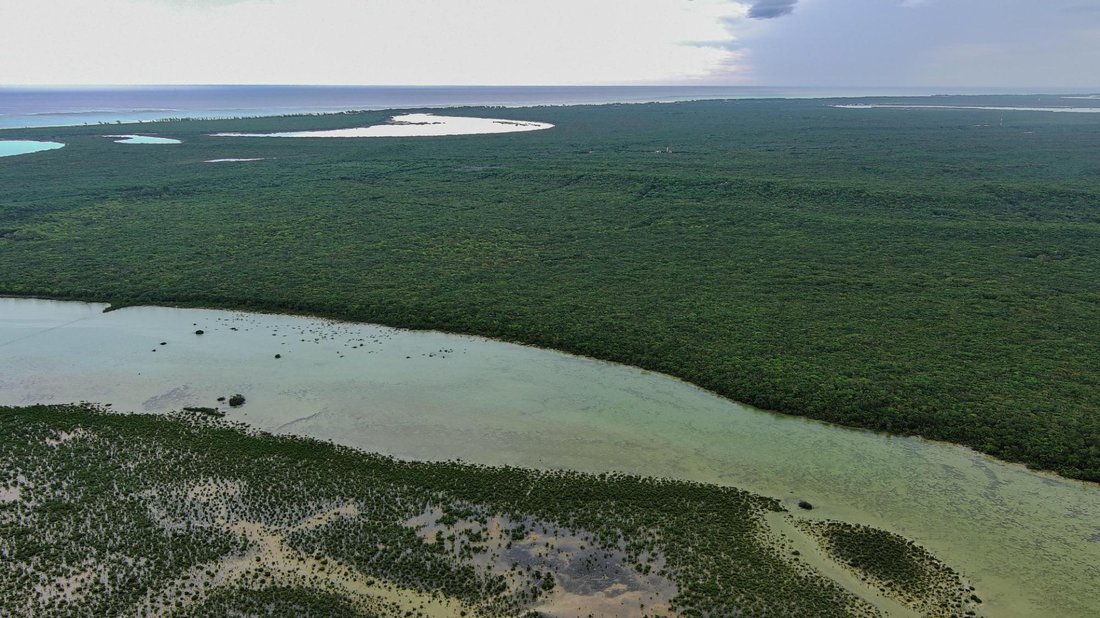 Land in Sandy Point, Caicos Islands, Turks and Caicos Islands 3 - 17994954