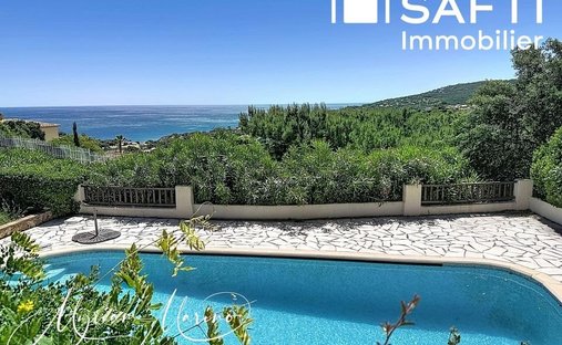 House in Ecarts, Roquebrune-sur-Argens, France 1