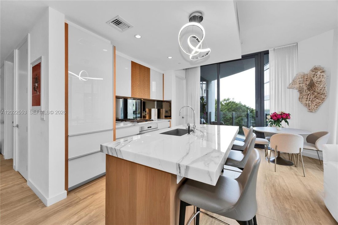 Condo in Miami, Florida, United States 5 - 17993478
