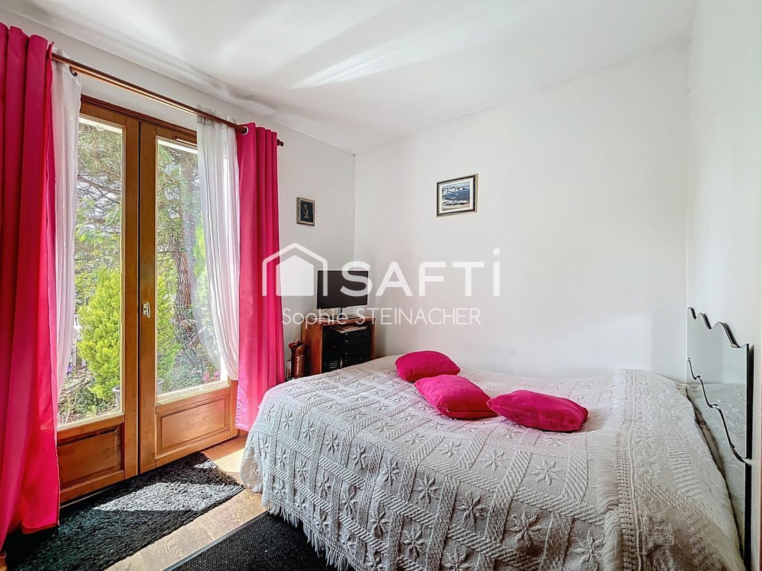 House in Chatou, Ile-de-France, France 5 - 16216126