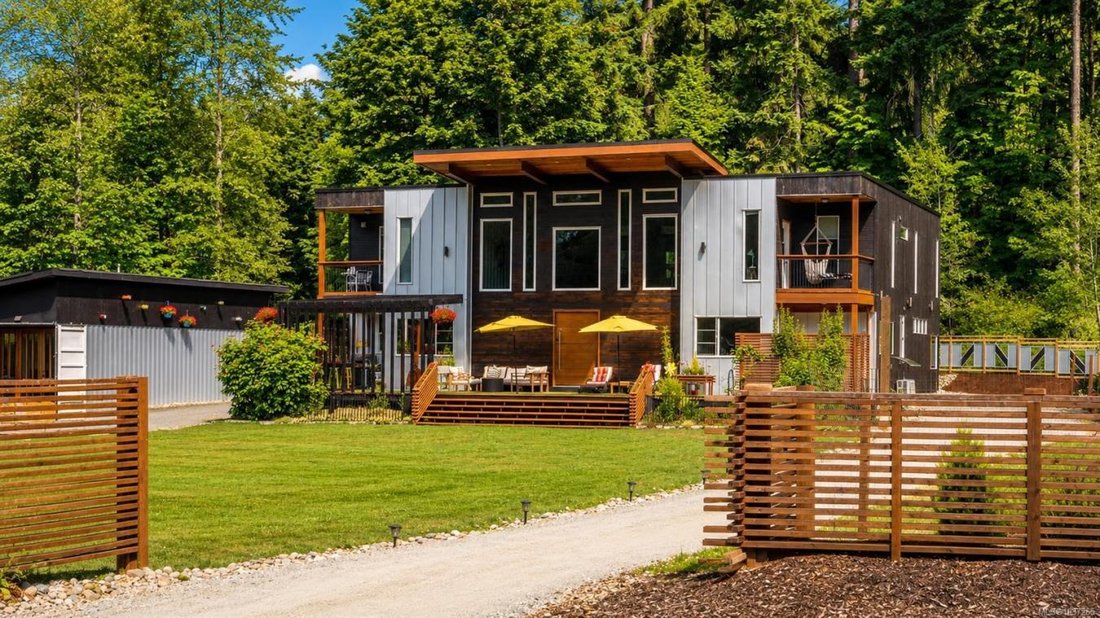 House in Youbou, British Columbia, Canada 4 - 17991385
