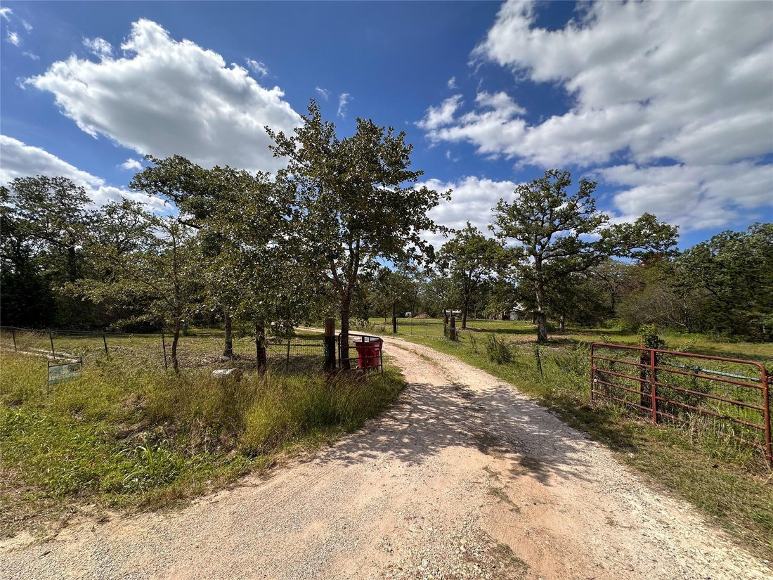 House in Bastrop, Texas, United States 2 - 17991217