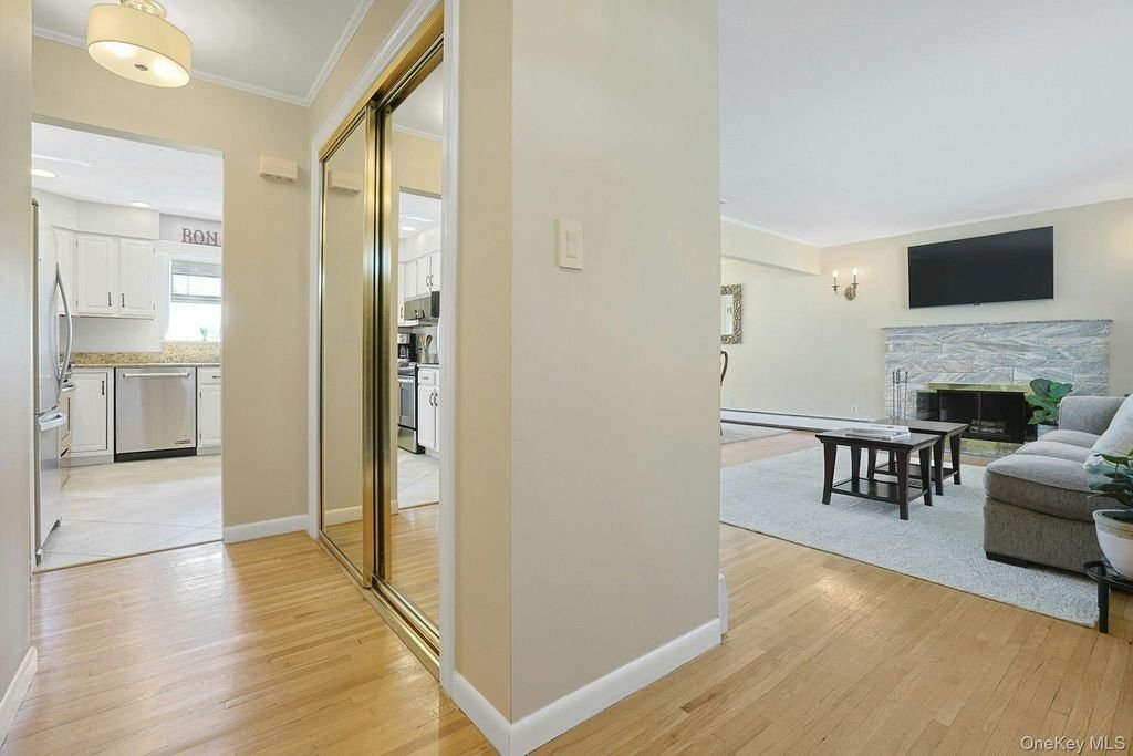 House in Valhalla, New York, United States 4 - 17998913