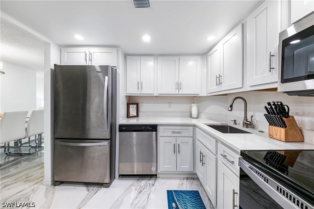 Condo in Marco Island, Florida, United States 4 - 17996022