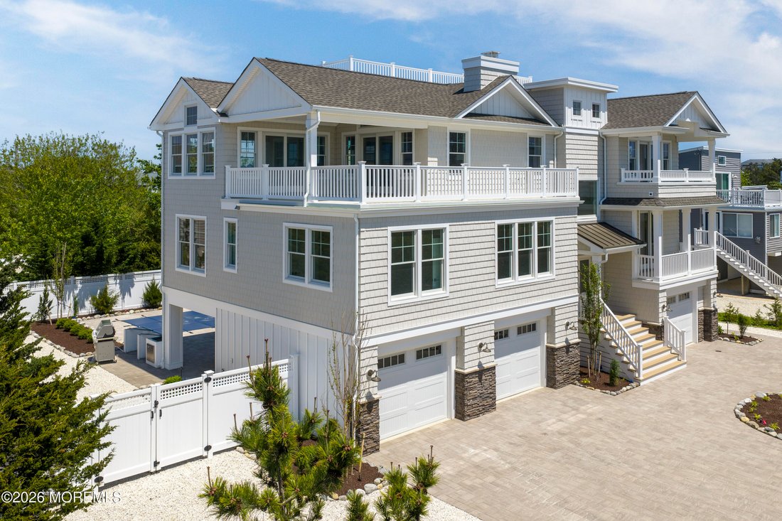 House in Ship Bottom, New Jersey, United States 2 - 17359179