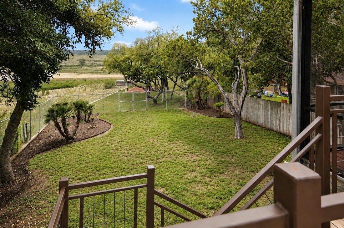 House in Pipe Creek, Texas, United States 2 - 17991071
