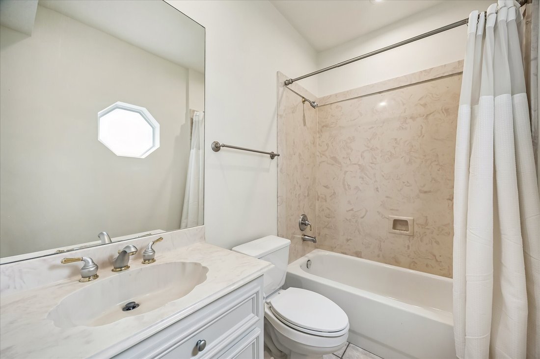 Townhouse in Houston, Texas, United States 4 - 17993416