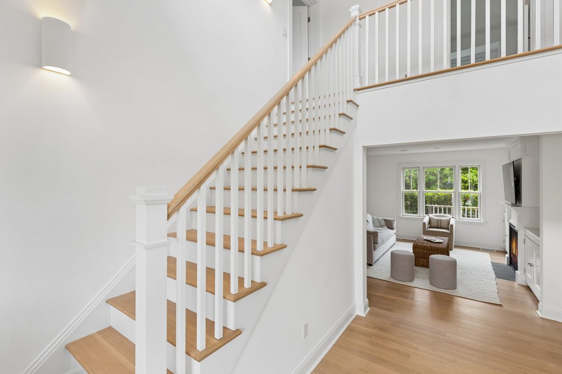 Southampton, New York, United States 2 - 17671086