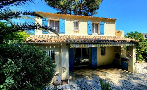 House in Nord, Cavalaire-sur-Mer, France 1
