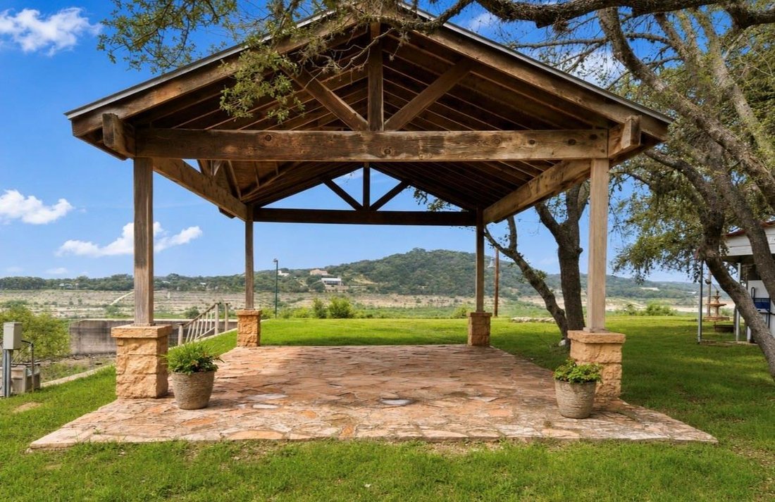 House in Pipe Creek, Texas, United States 5 - 17991071