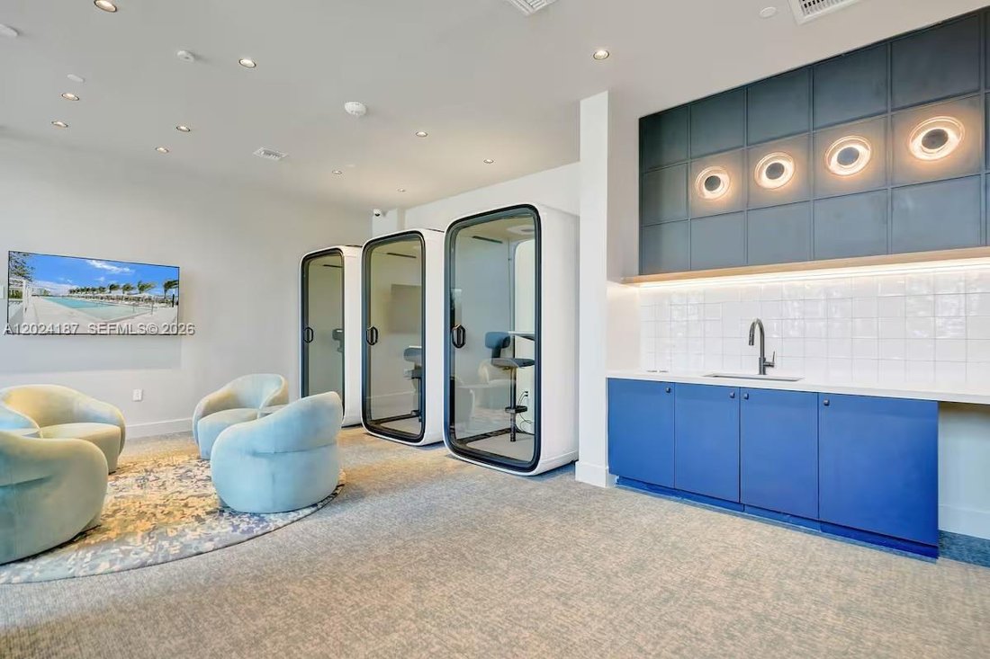 Condo in Miami Beach, Florida, United States 4 - 17991675