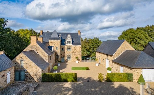 Castle in Château-Gontier, Chateau-Gontier-sur-Mayenne, France 1