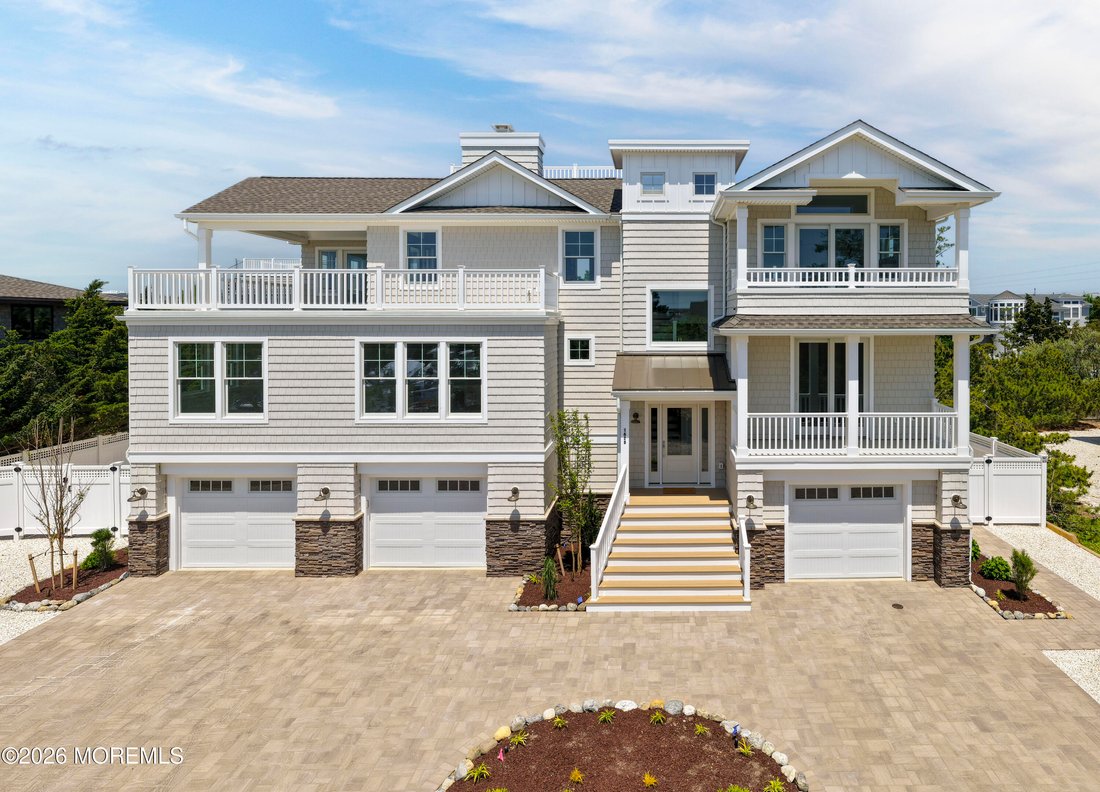 House in Ship Bottom, New Jersey, United States 1 - 17359179