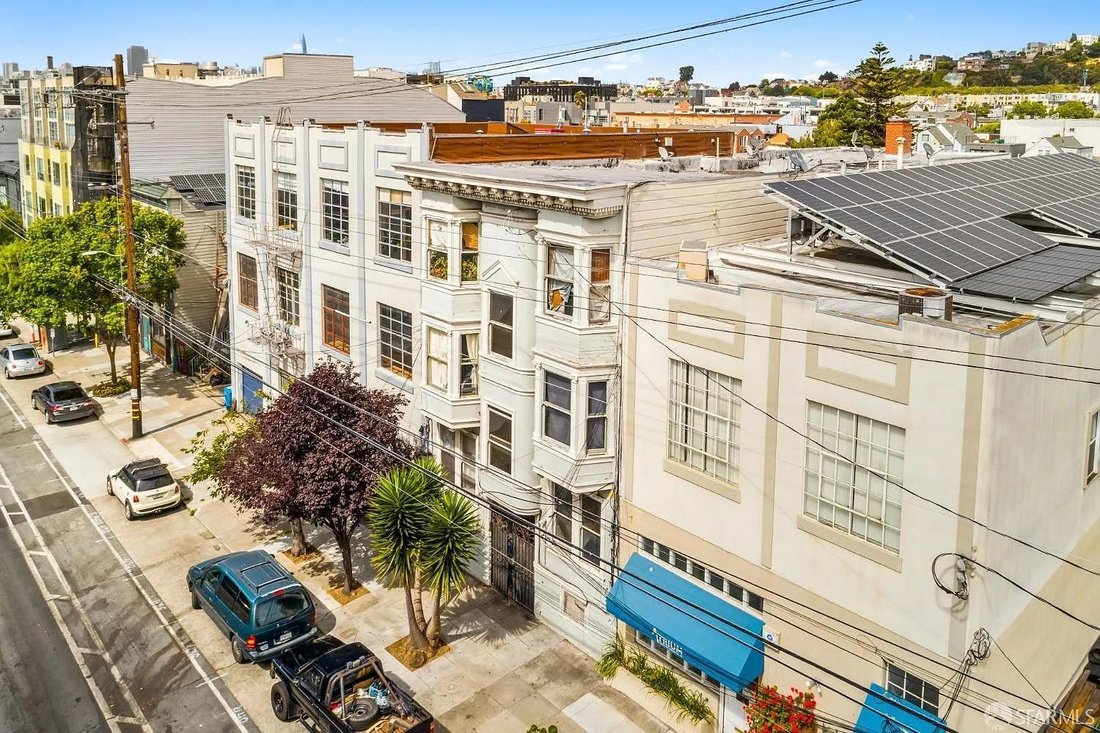 San Francisco, California, United States 2 - 17999015