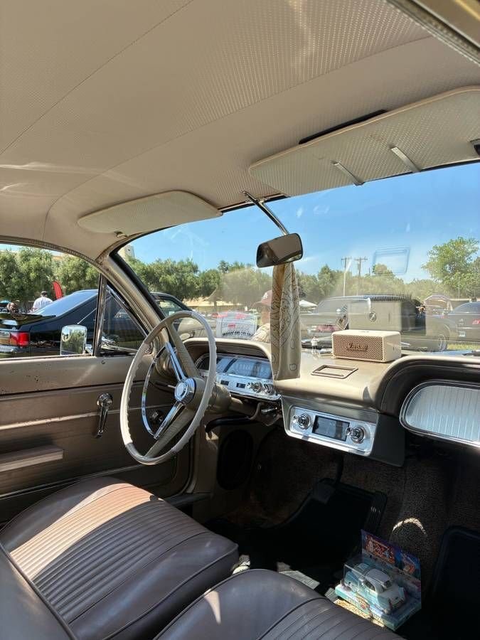 Coupe in Glendale, United States 4 - 17990988