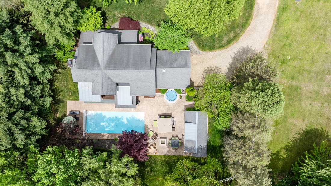 House in Sawyer, Michigan, United States 4 - 17991687
