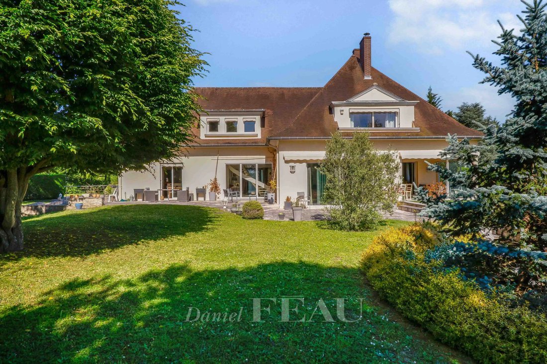 House in Crespieres, Ile-de-France, France 2 - 17993519