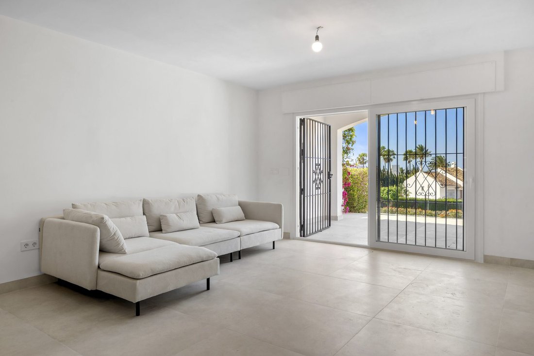 Apartment in Marbella, Andalusia, Spain 5 - 17991659