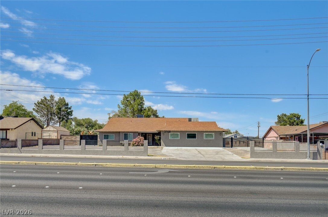 House in Las Vegas, Nevada, United States 1 - 17995971