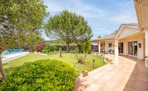 Villa in Sainte Catherine, Villeneuve-sur-Lot, France 1