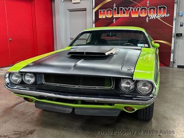 Dodge Challenger in Calverton, NY, United States 4 - 17998069