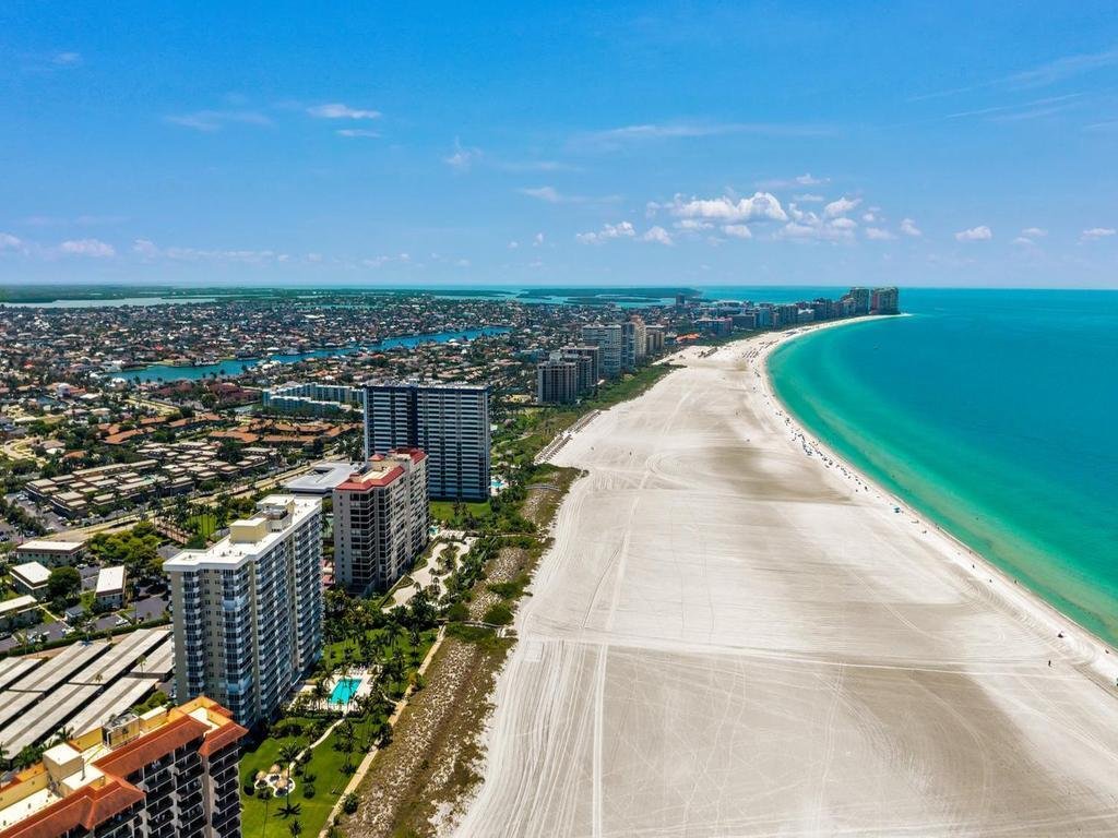 Condo in Marco Island, Florida, United States 1 - 17999012