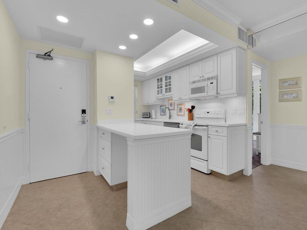 Condo in Marco Island, Florida, United States 4 - 17999012