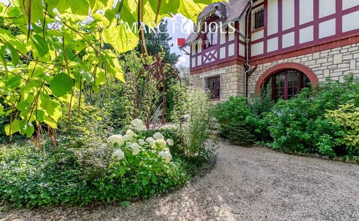 Haus in Ouest, Lamorlaye, Frankreich 1
