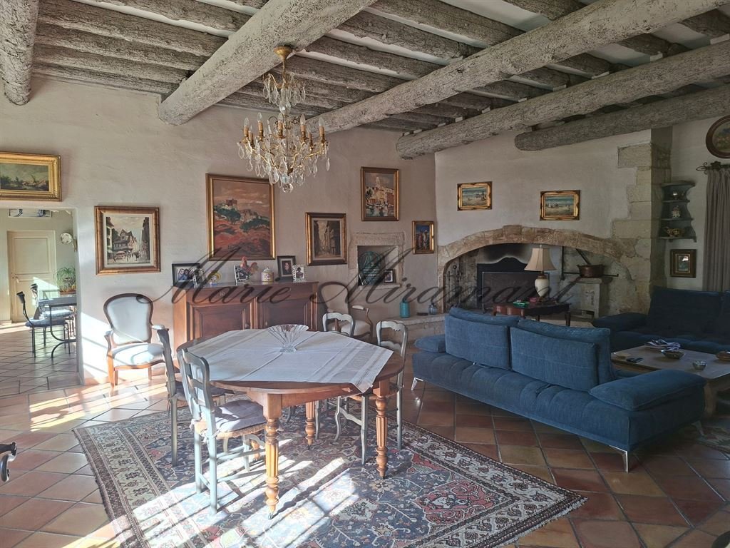 Estate in Arles, Provence-Alpes-Côte d'Azur, France 5 - 17741543