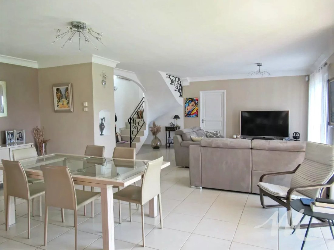 House in Tavernes, Provence-Alpes-Côte d'Azur, France 3 - 17356485