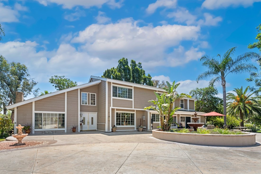House in Riverside, California, United States 3 - 17997100