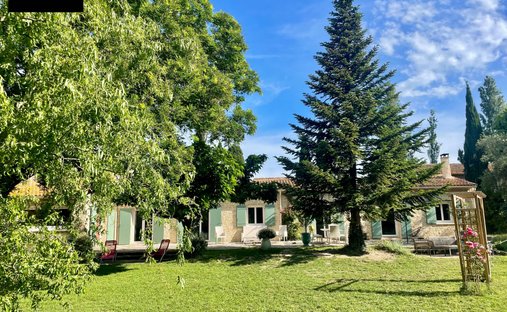 Schloss in Salon-de-Provence, Provence-Alpes-Côte d'Azur, Frankreich 1