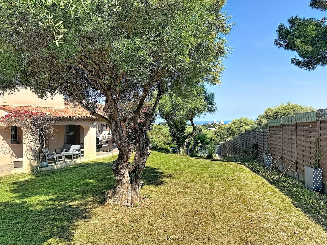 Villa in L'Estagnol, Antibes, France 3 - 17998376
