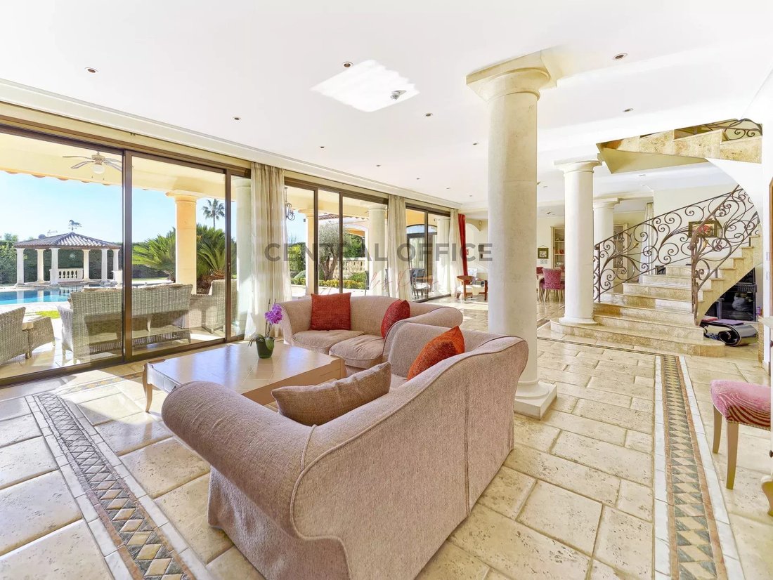 Villa in Antibes, Provence-Alpes-Côte d'Azur, France 5 - 17986023