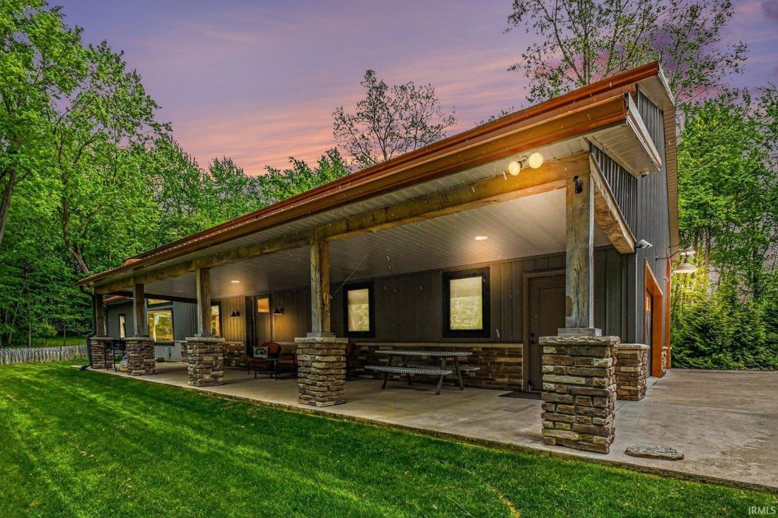House in Mishawaka, Indiana, United States 2 - 17996180