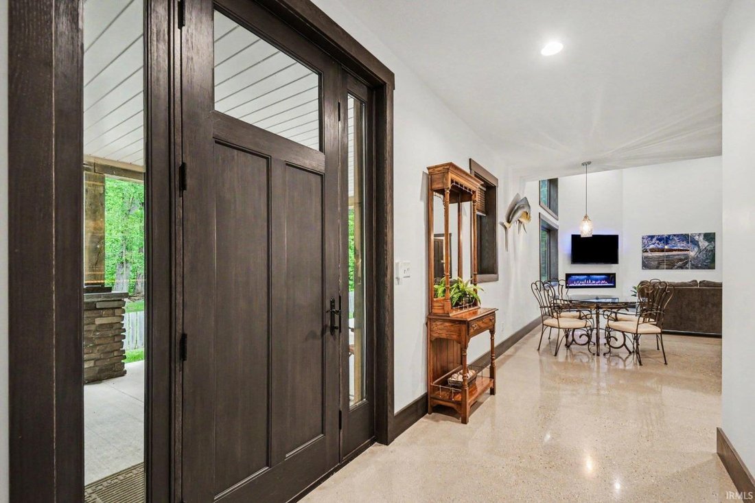 House in Mishawaka, Indiana, United States 3 - 17996180