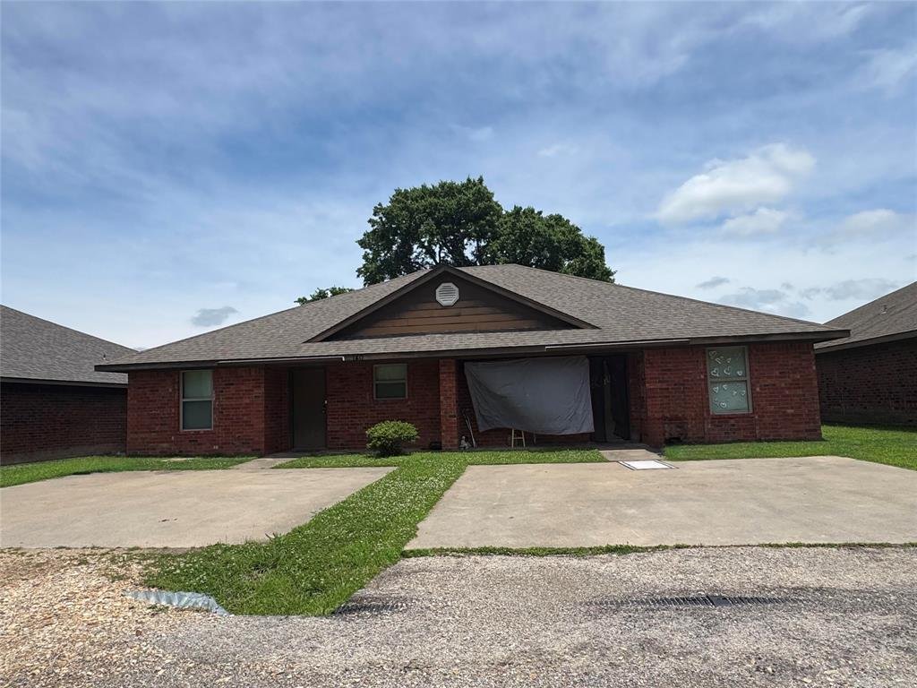 Paris, Texas, United States 2 - 17997052