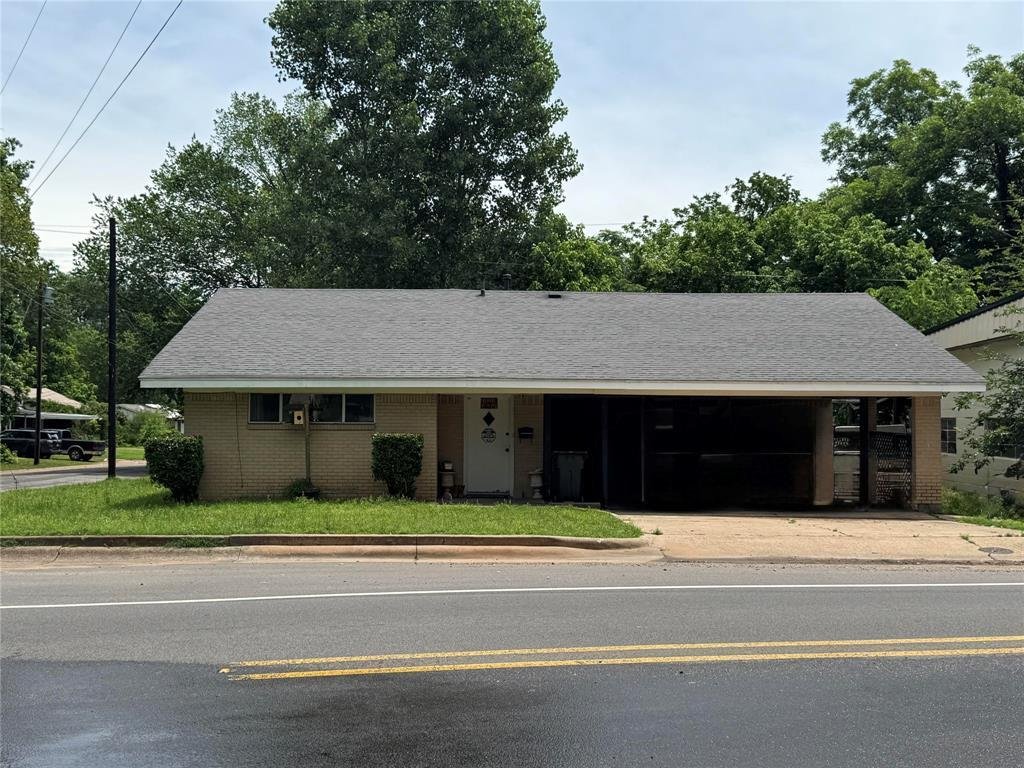 Paris, Texas, United States 4 - 17997052