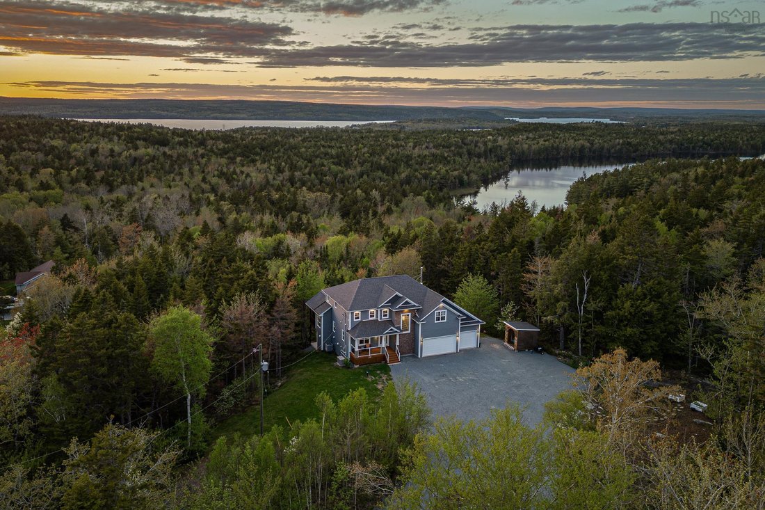 House in Grand Lake, Nova Scotia, Canada 2 - 17969999