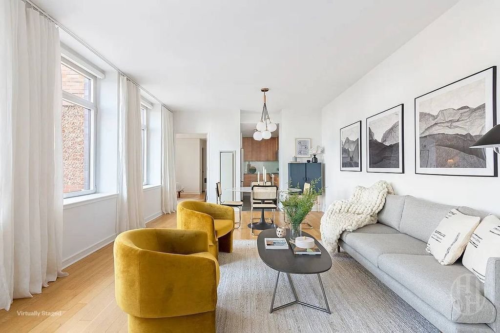 House in New York, New York, United States 4 - 17998676
