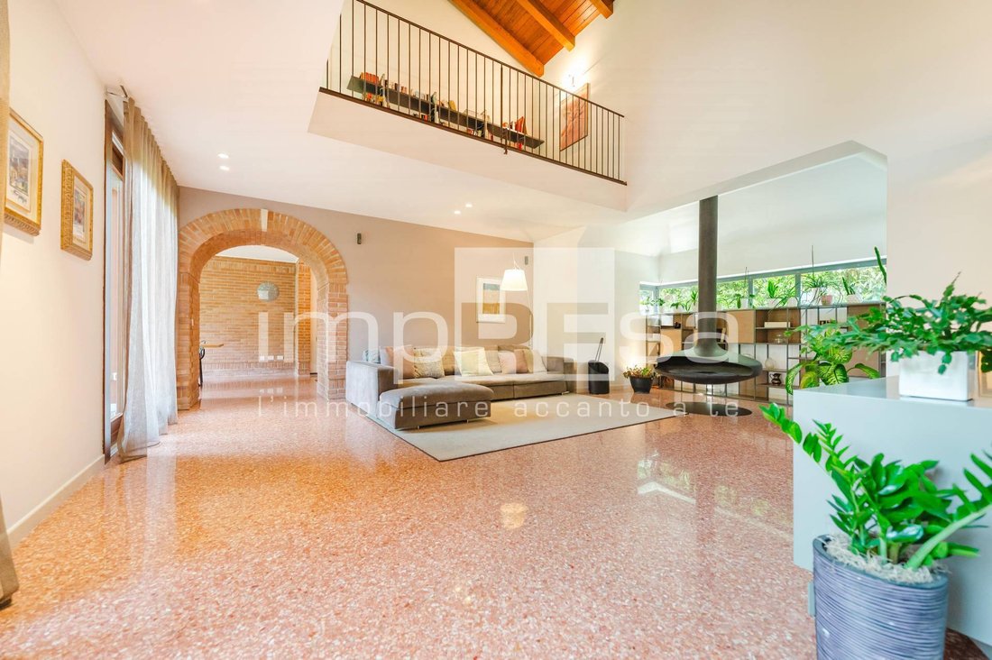 Villa in Postioma, Veneto, Italy 2 - 17998585