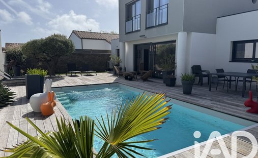 House in Les Sables-d'Olonne, Pays de la Loire, France 1