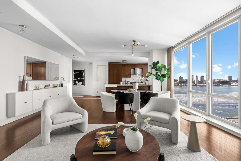 House in New York, New York, United States 1 - 17998727