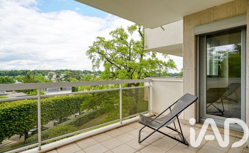 Apartment in Côte d'Argent-Desvallieres-Gambetta, Ville-d'Avray, France 1
