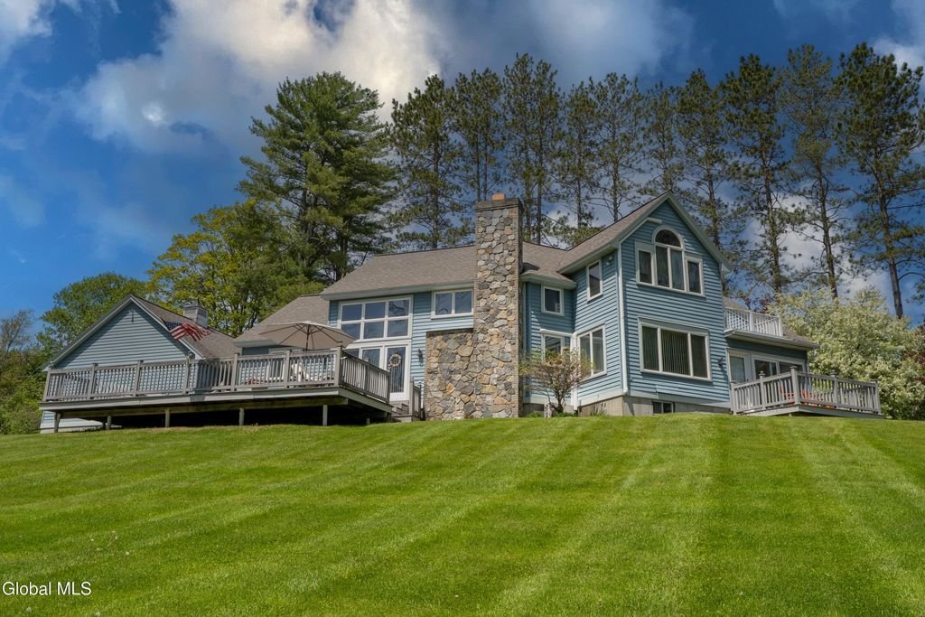 House in Gloversville, New York, United States 1 - 17998849