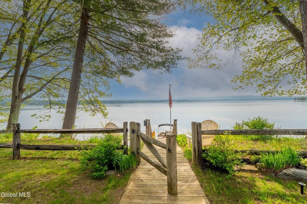 House in Mayfield, New York, United States 2 - 17998852